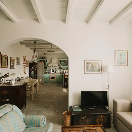 Dinora * Agios Ioannis (Tinos)