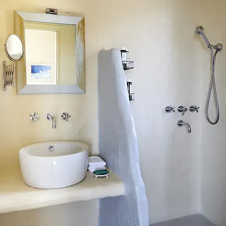 Dinora Agios Ioannis (Tinos)