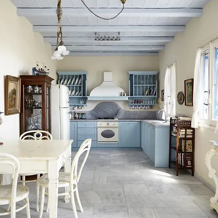 Dinora Agios Ioannis (Tinos)