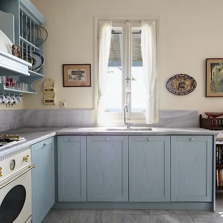 Dinora Agios Ioannis (Tinos)