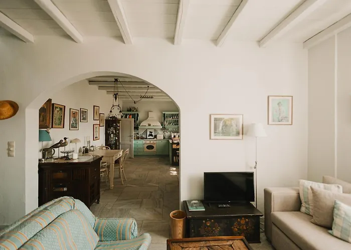 Dinora * Agios Ioannis (Tinos)